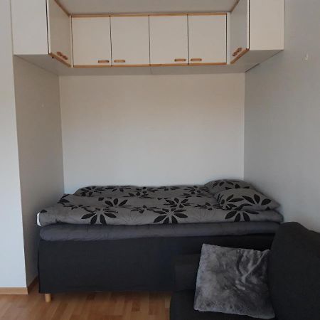 Viihtyisae Yksioe Oulun Tuirassa Apartamento Exterior foto
